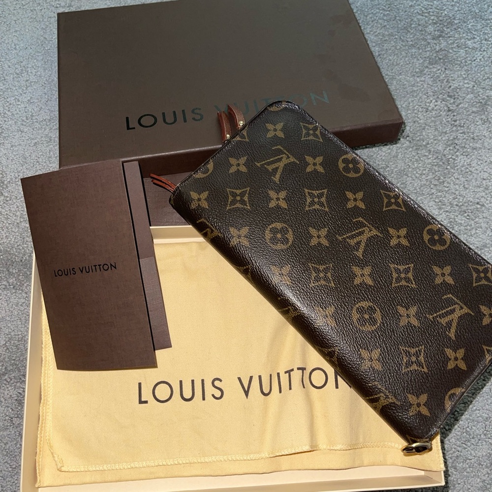 100% Authentic Louis Vuitton Organizer Wallet Discontinued Online Exclusive